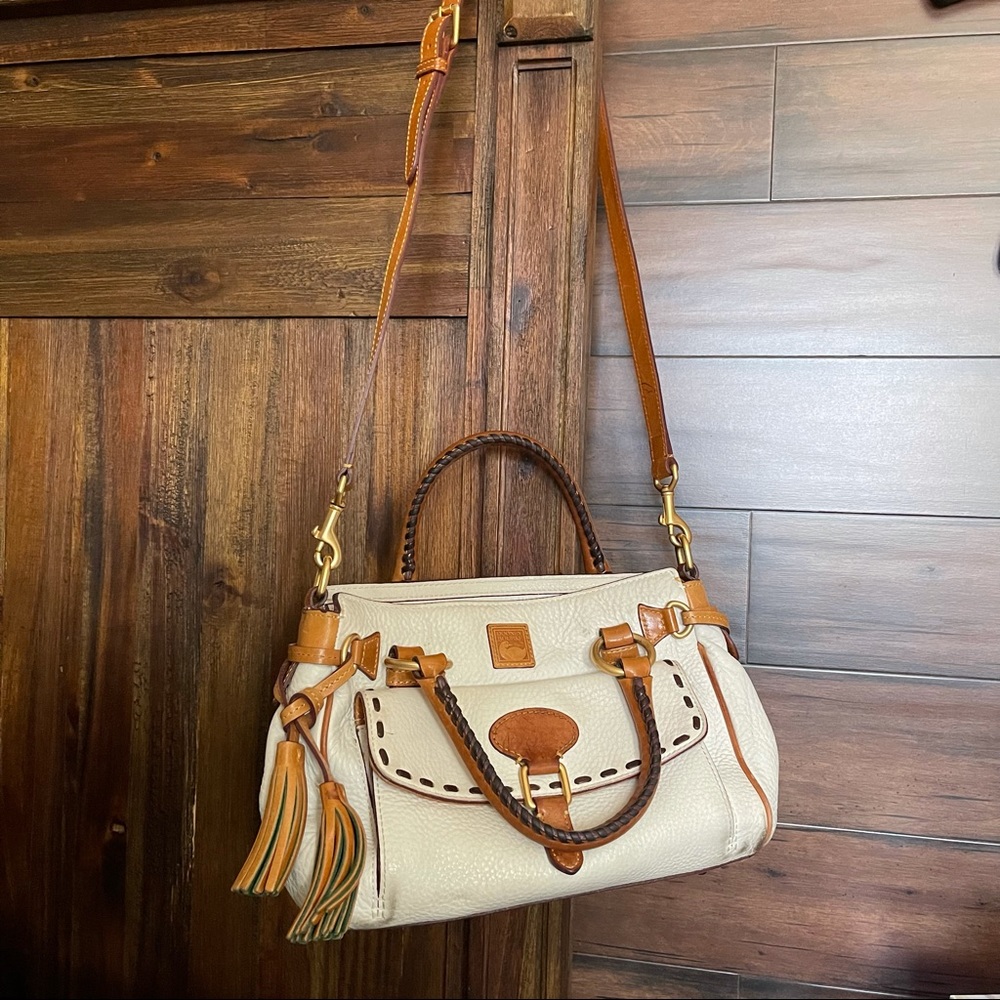 Dooney & Bourke purse